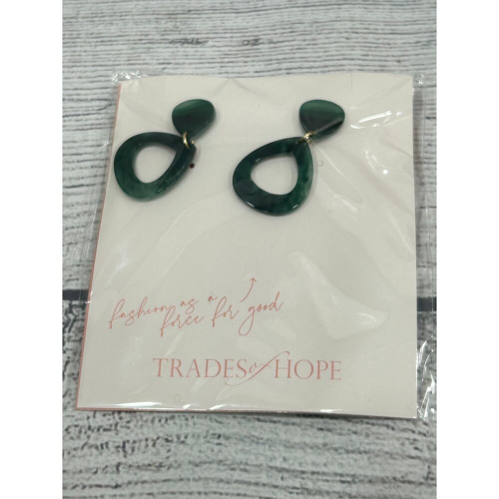 NEW Trades of Hope Green Teardrop Resin Dangle Earrings Sustainable Fashion‎
